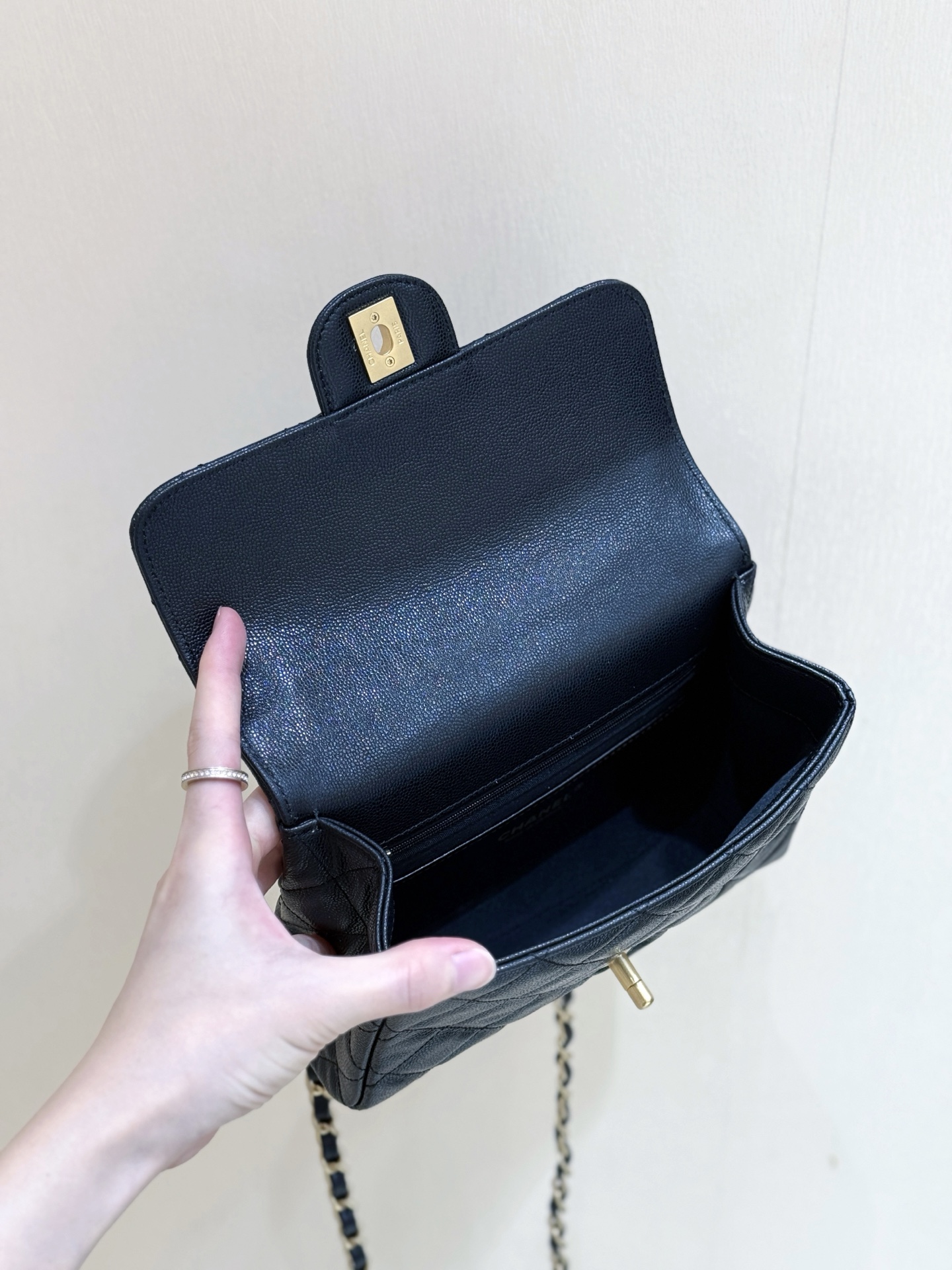 25P flap bag  
AS5240 Size:14*22*6.5cm - Detail 4