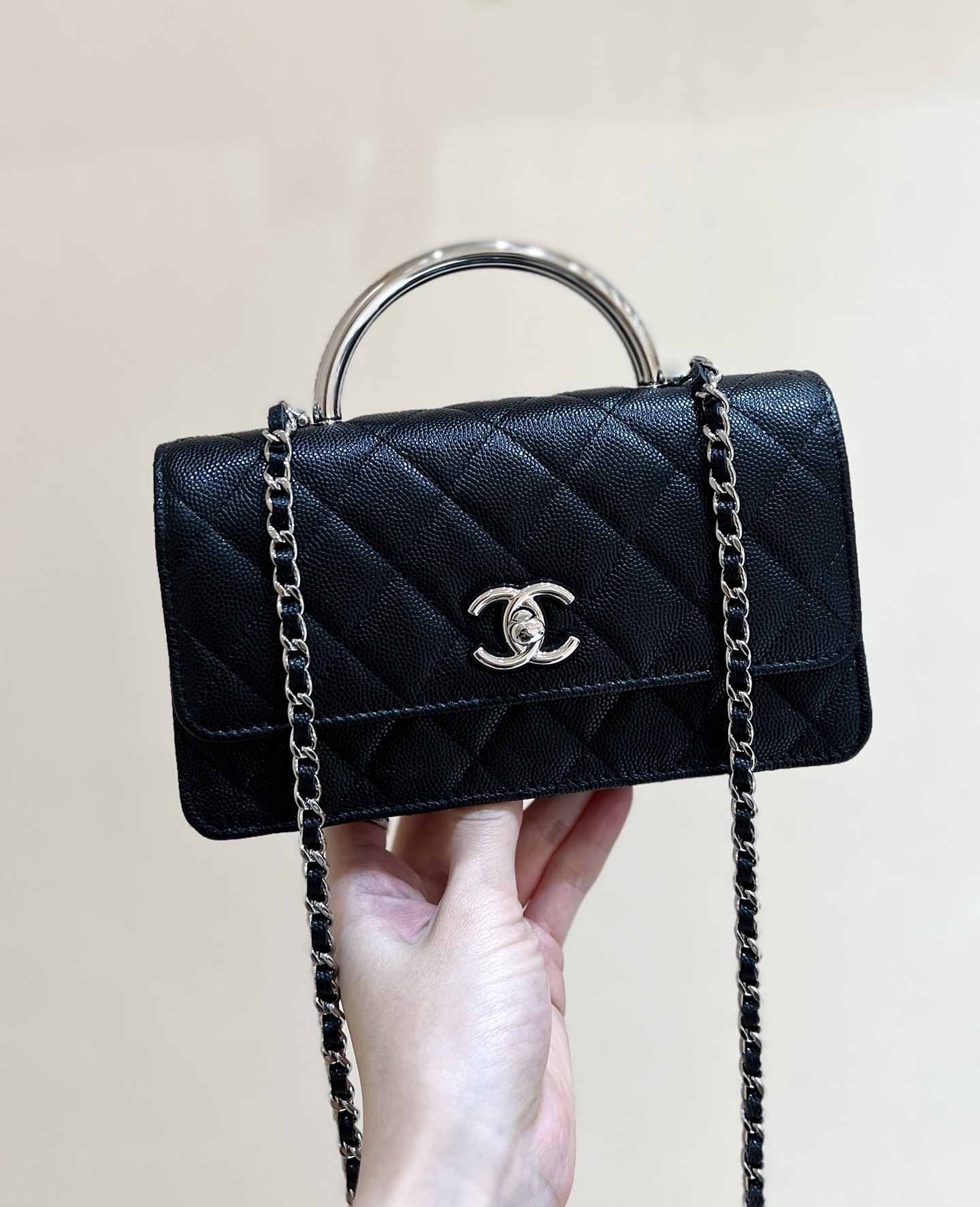 Clutch with chain  
AP4498 Size: 11*18.5*6cm - Detail 4