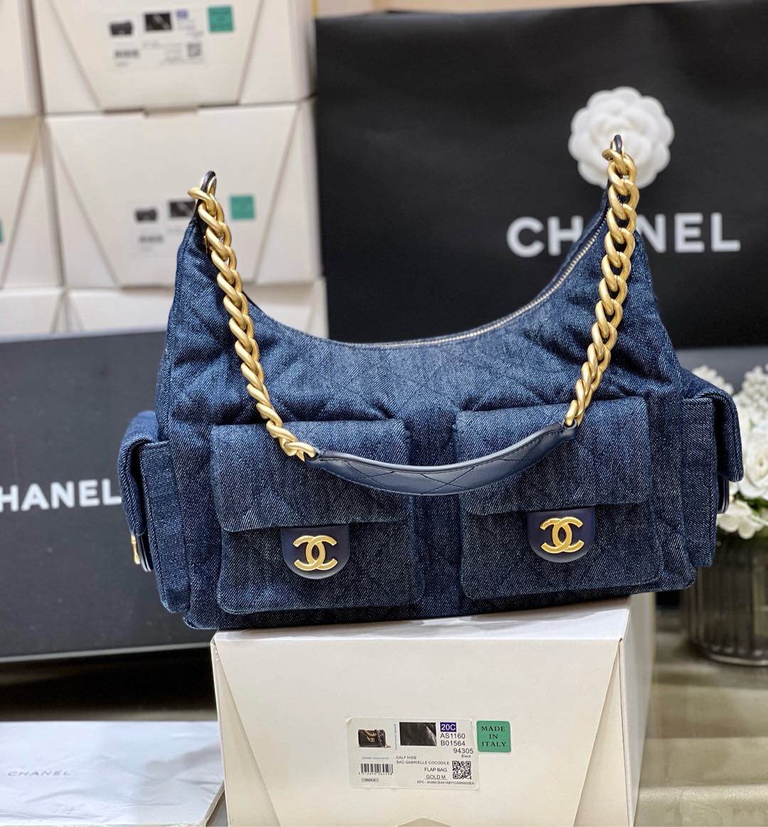 Cruise 2024/25 Maxi Hobo Bag  
AS5302 Size: 27*35*18cm - Detail 2