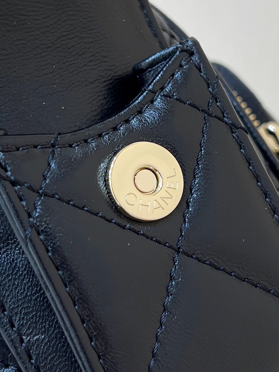 Small Camera Case 
AS5220 Size 13*23*15cm
Fall-Winter 2024/25 - Detail 9