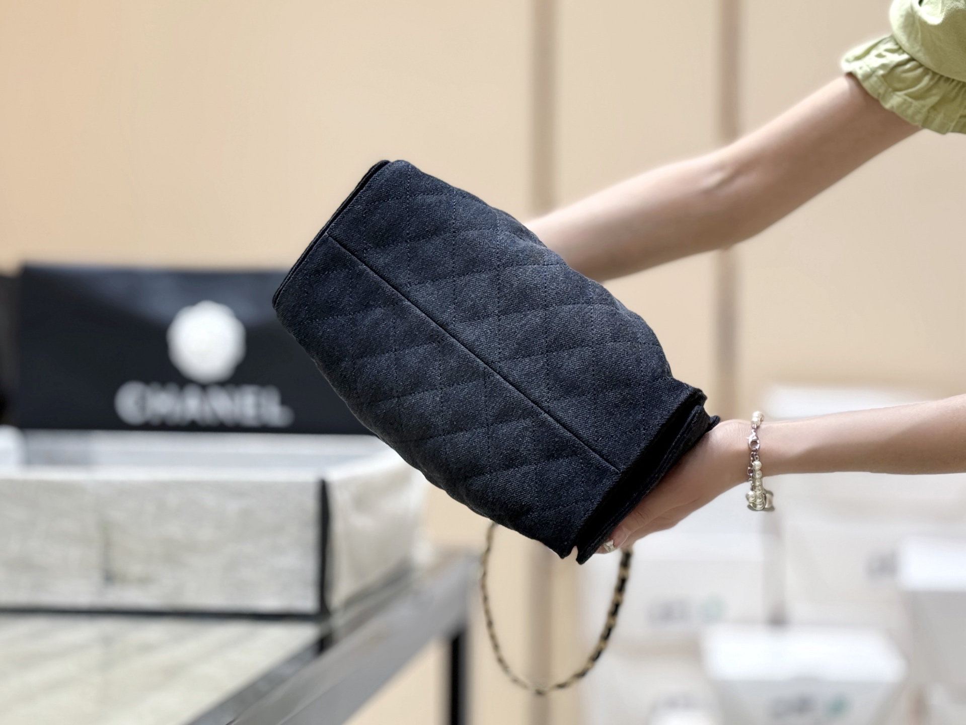 Chanel 25 Small Hobo, 
AS5293 Size:30*26*14cm - Detail 7