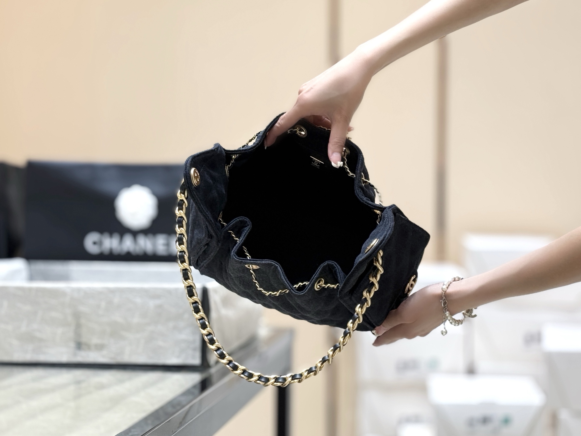 Chanel 25 Small Hobo, 
AS5293 Size:30*26*14cm - Detail 8