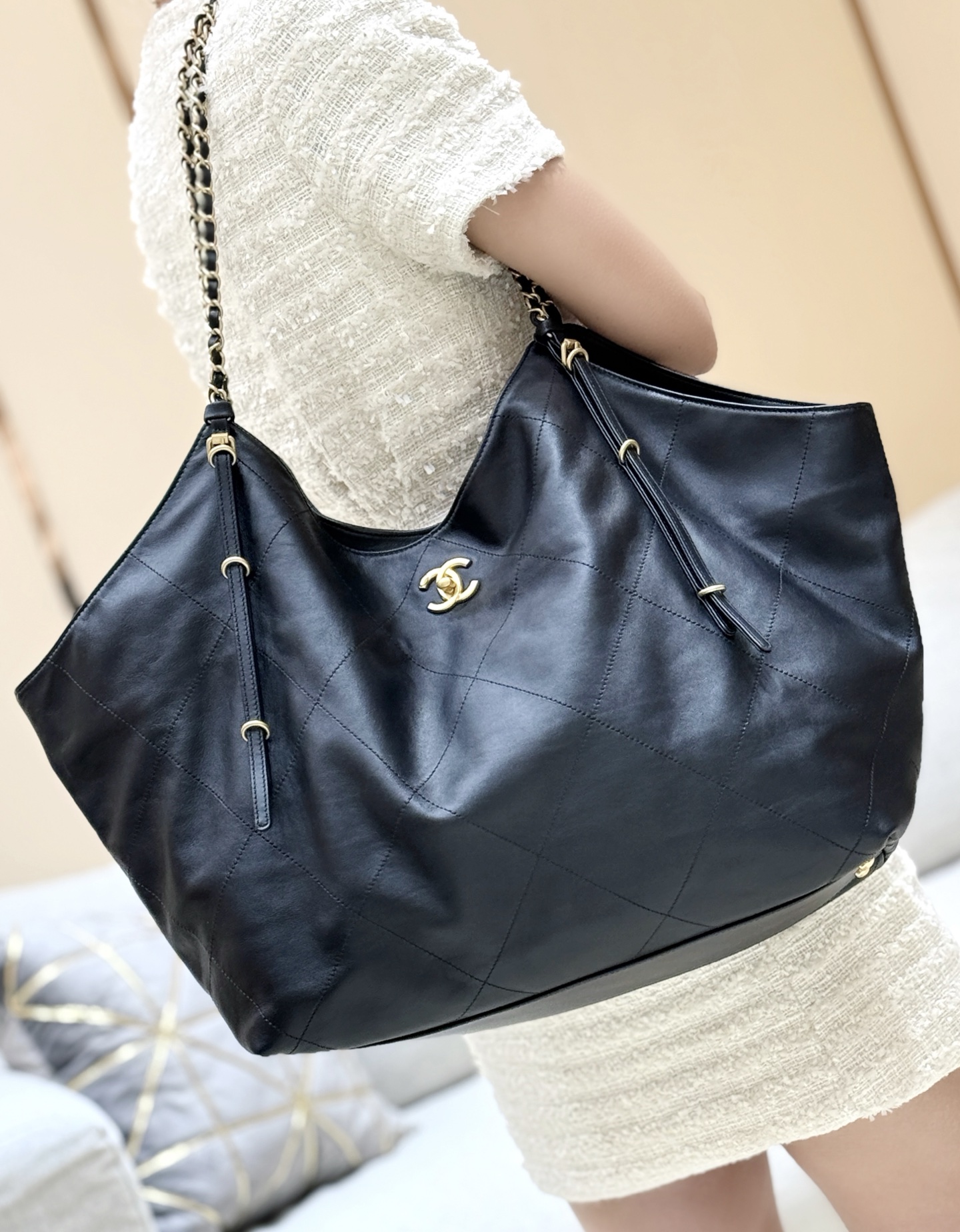 Spring-Summer 2025 Maxi Shopping Bag  
AS5463 Size 36*59*13cm - Detail 3