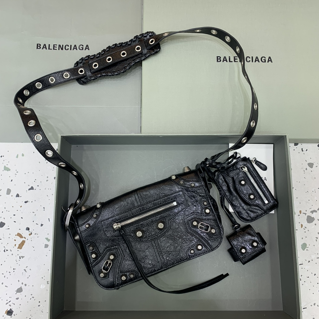 Balenciaga Le Cagole