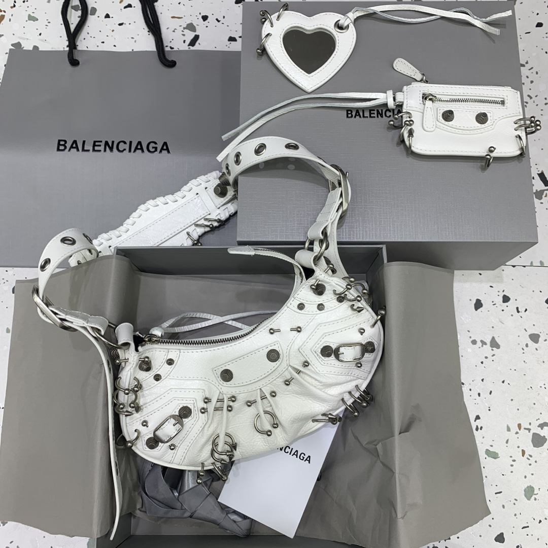 Balenciaga Le Cagole