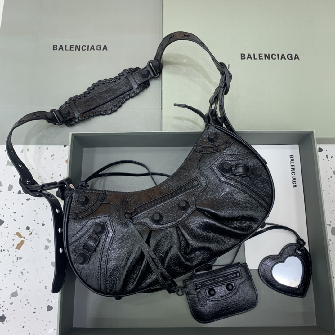 Balenciaga Le Cagole
