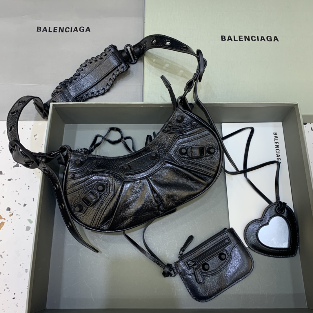 Balenciaga Le Cagole