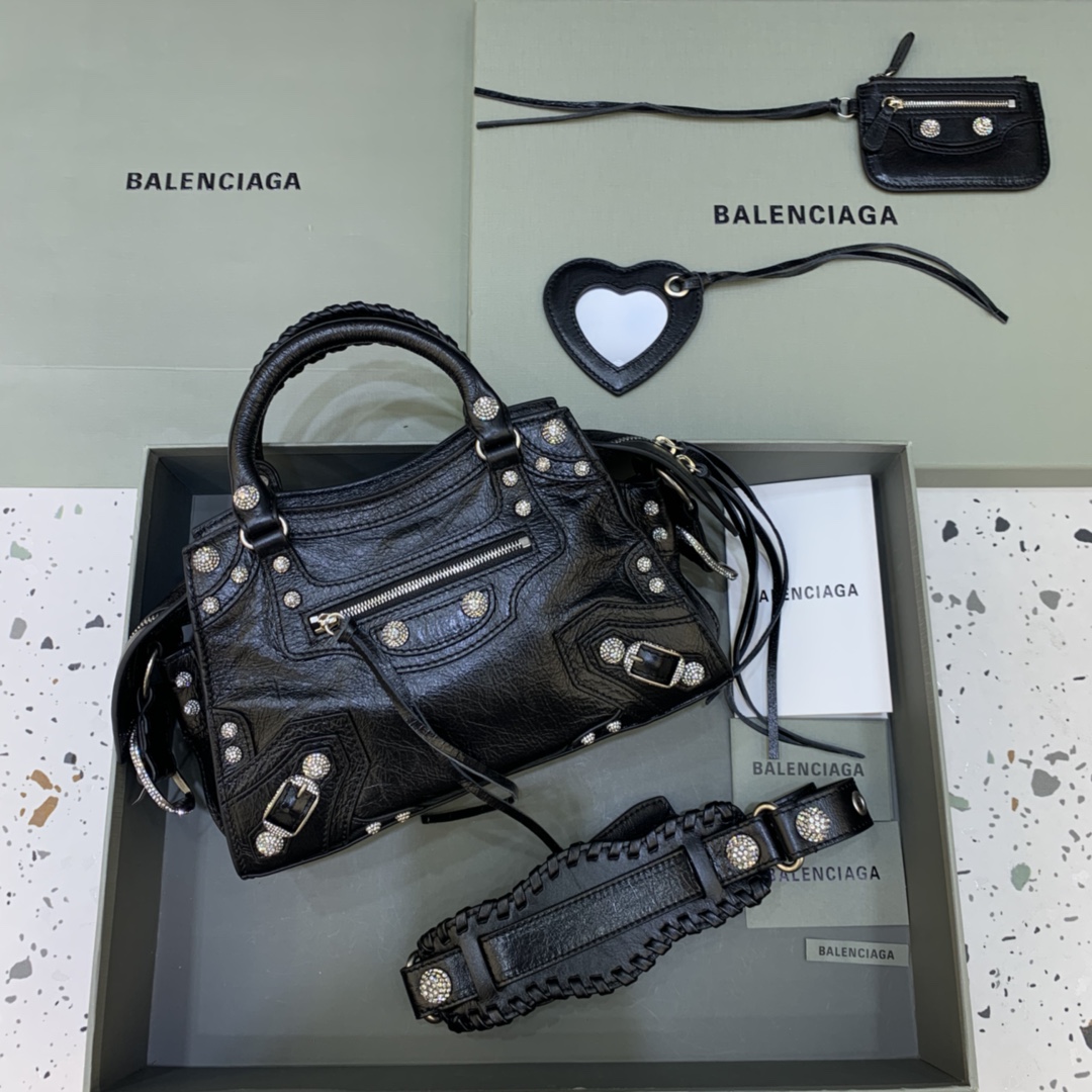 Balenciaga Neo cagole
