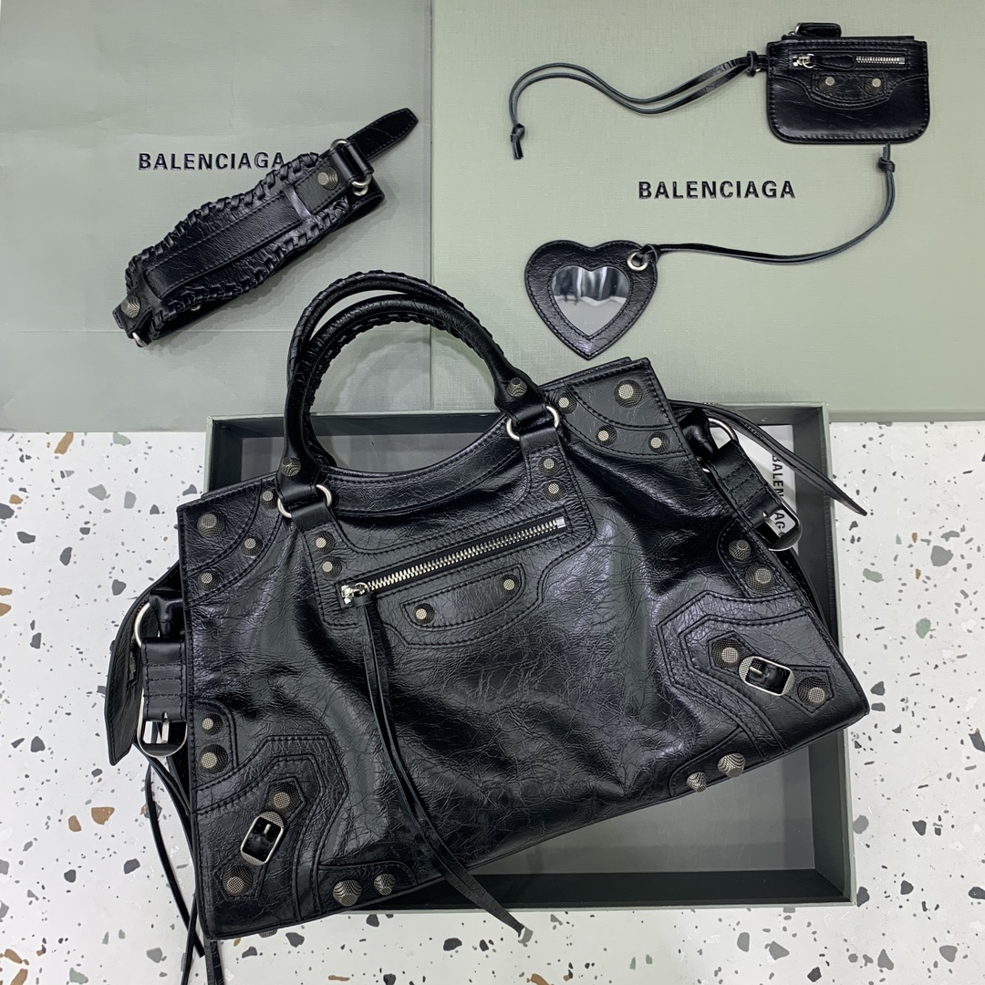 Balenciaga Neo cagole Bag